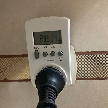 licznik wskazujący zużycie prądu jako podstawa do zgłoszenia roszczenia pokrycia kosztów przez ubezpieczyciela