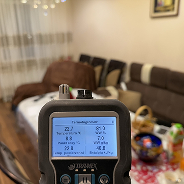 Osuszanie sufitu Świętochłowice, po zalaniu przez pękniętą rurę. Pomiar wilgotności powietrza